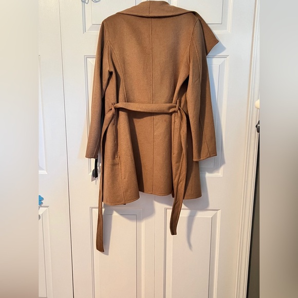 Tamari Coat, Size Large, Camel - Picture 4 of 9